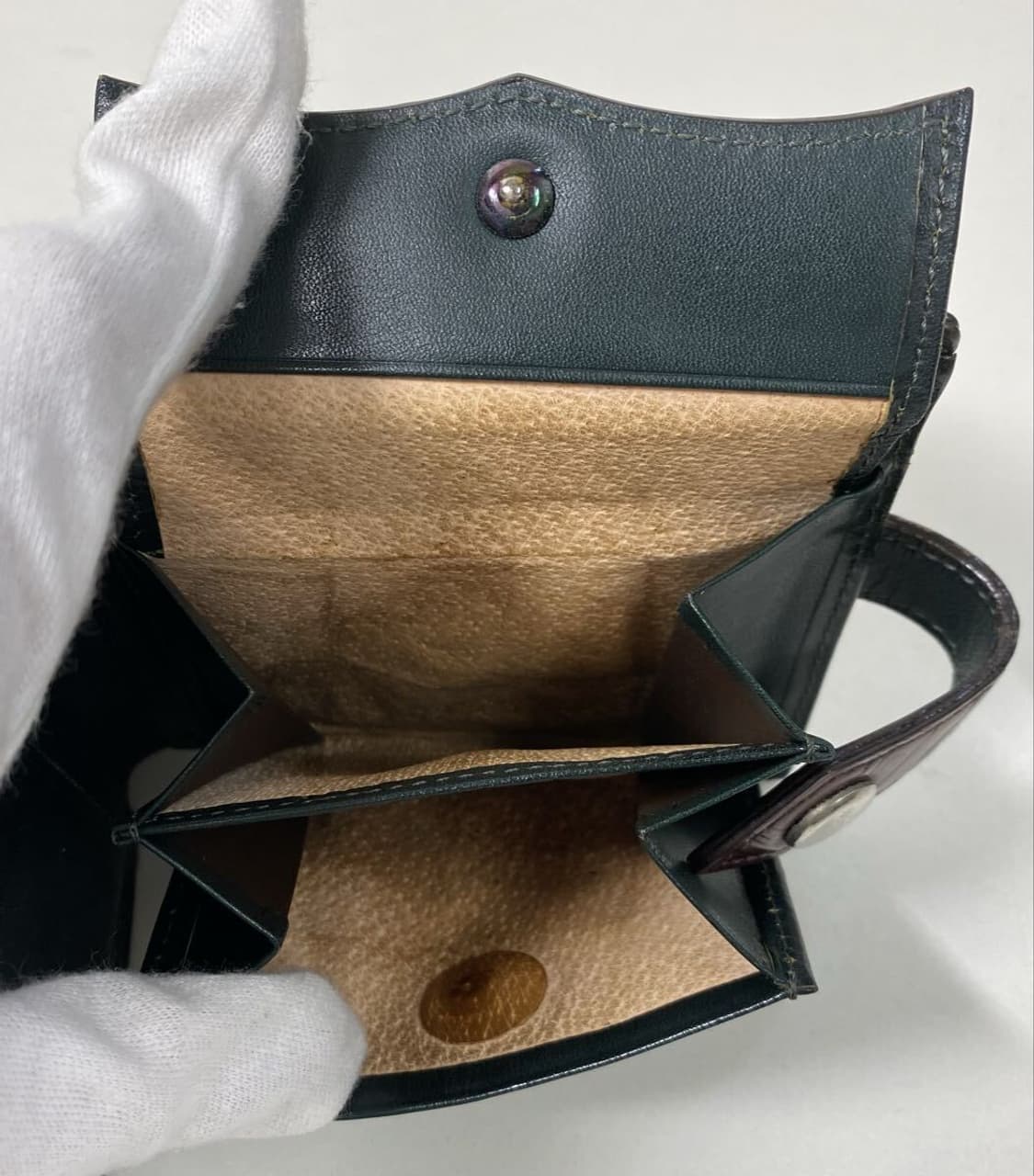 비비안 웨스트우드 오브 엠보싱 패턴 지갑 상품이미지5