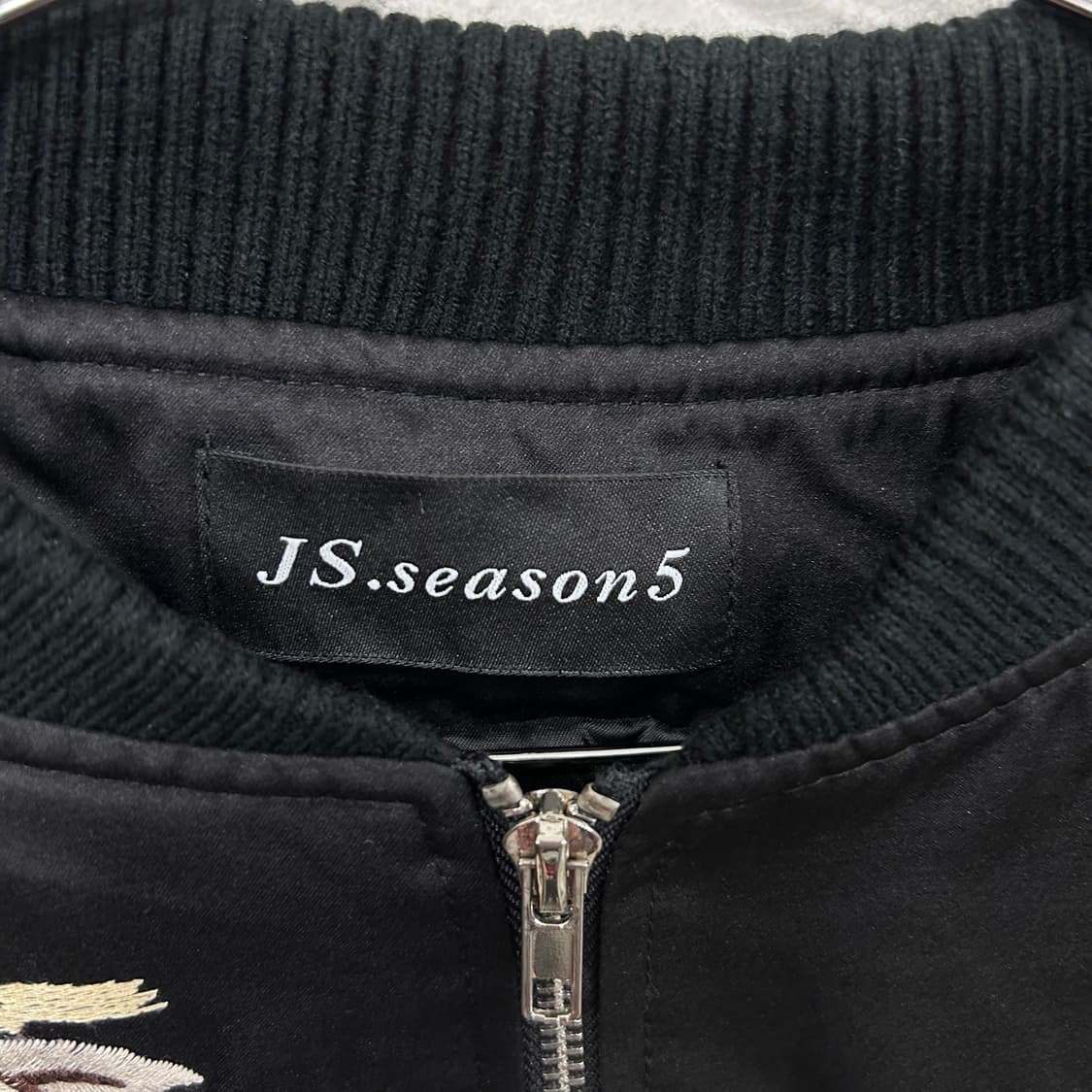 JS 시즌 매화 자수 크롭 스카쟌 자켓 상품이미지3