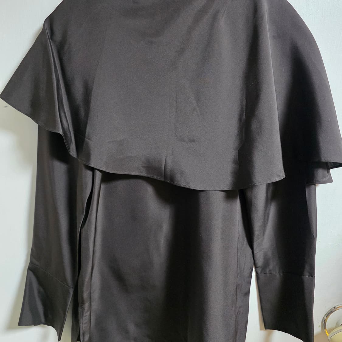 새상품) cos 실크 케이프 블라우스 브라운 32사이즈 상품이미지5