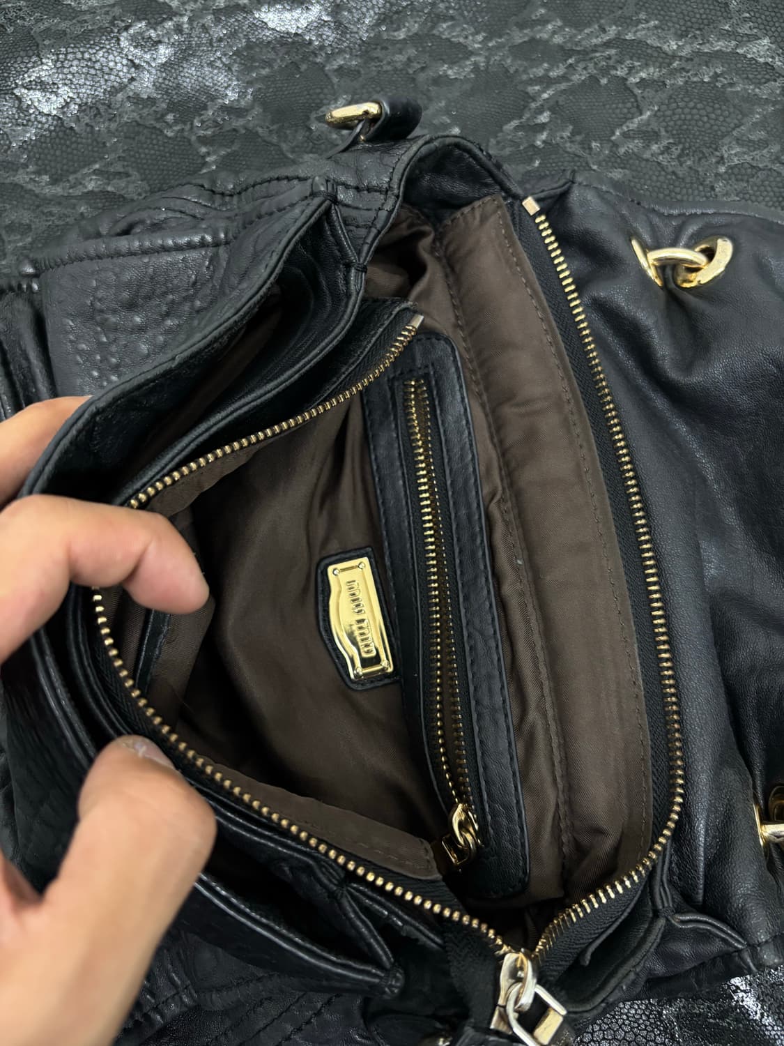 “MIUMIU” 00’s Archive Leather Bag 상품이미지8