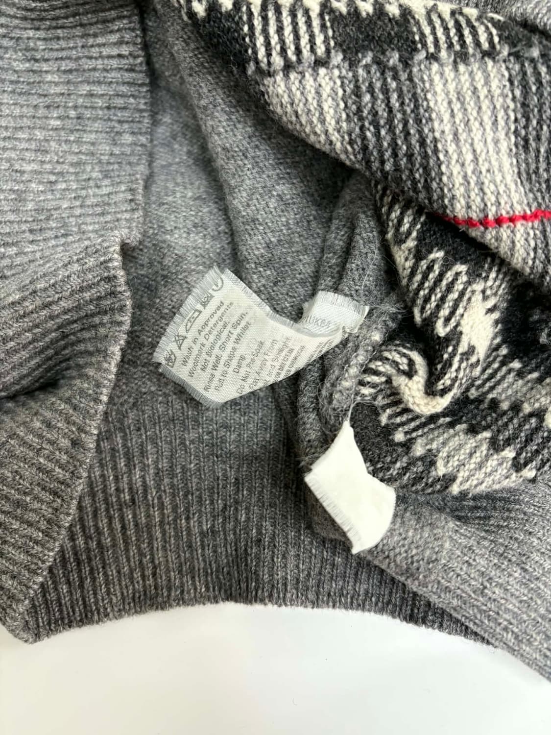 [44] 버버리 노바체크 램스울100% 숄카라 니트 가디건 상품이미지4