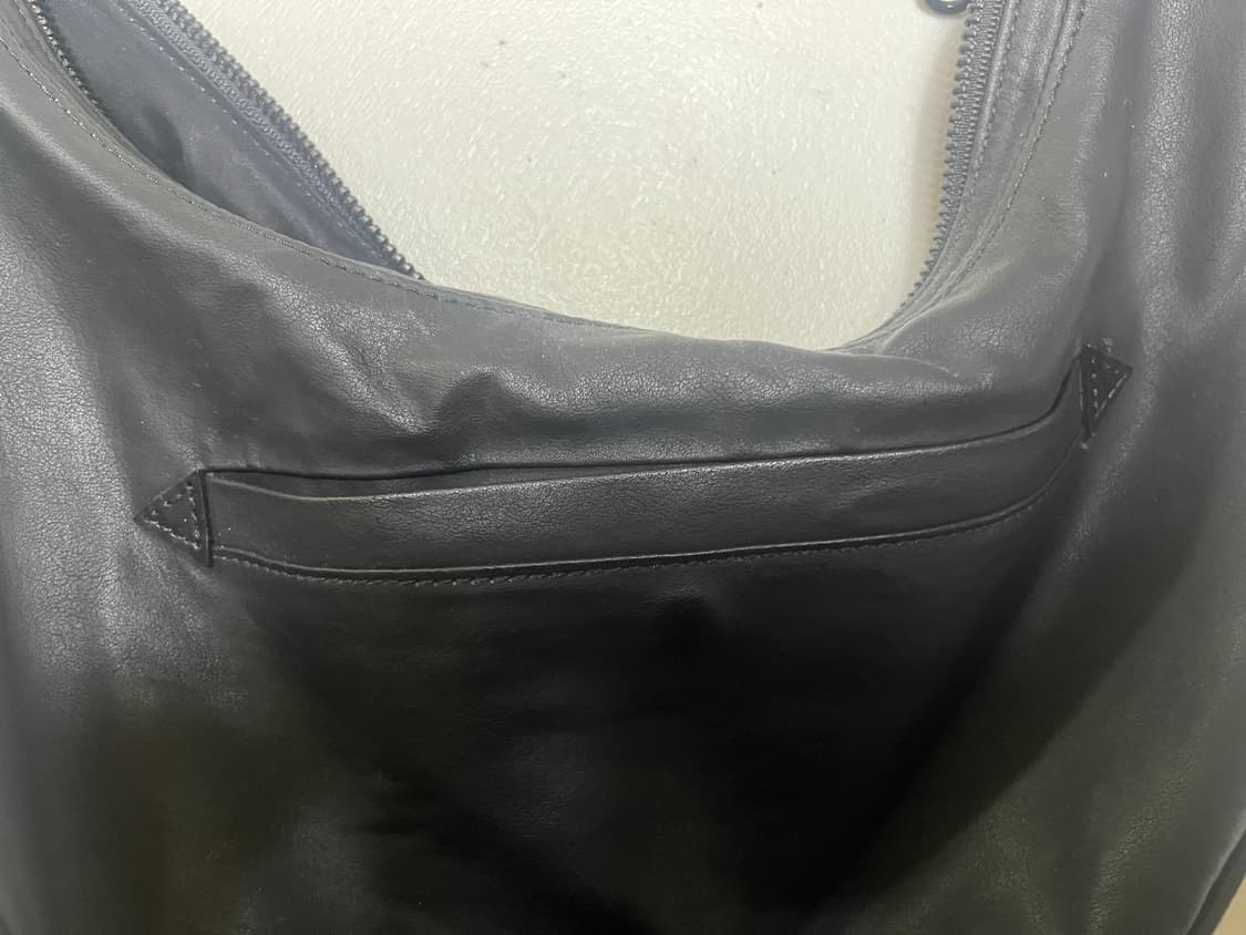 쿠시코크 블랙 레더 크로스백 상품이미지3