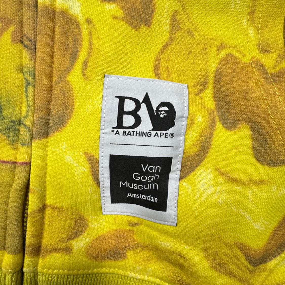 베이프 x 반 고흐 뮤지엄 샤크 풀 집 후드 옐로우 급처 상품이미지3