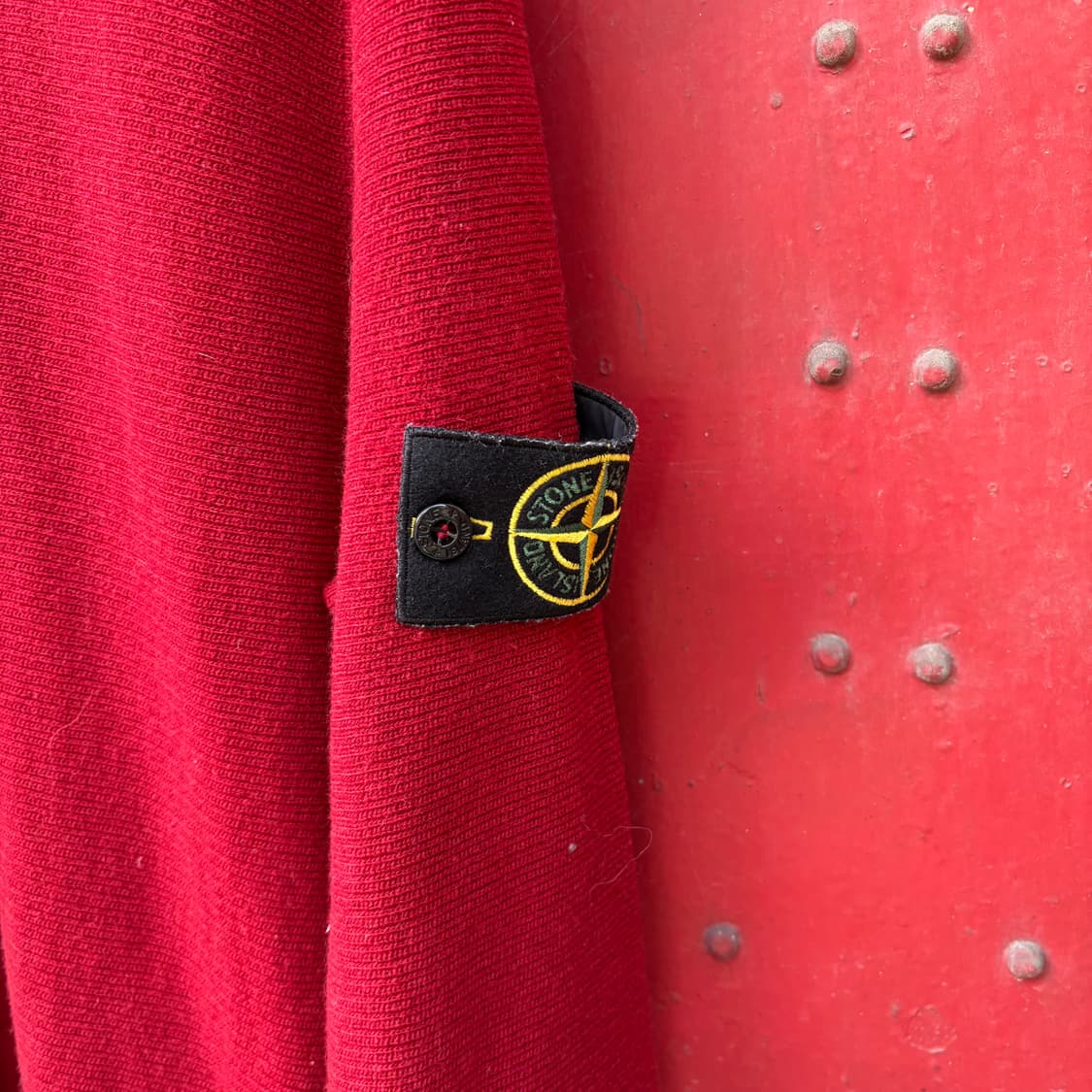 스톤아일랜드 브이넥 레드 스웨터 상품이미지3