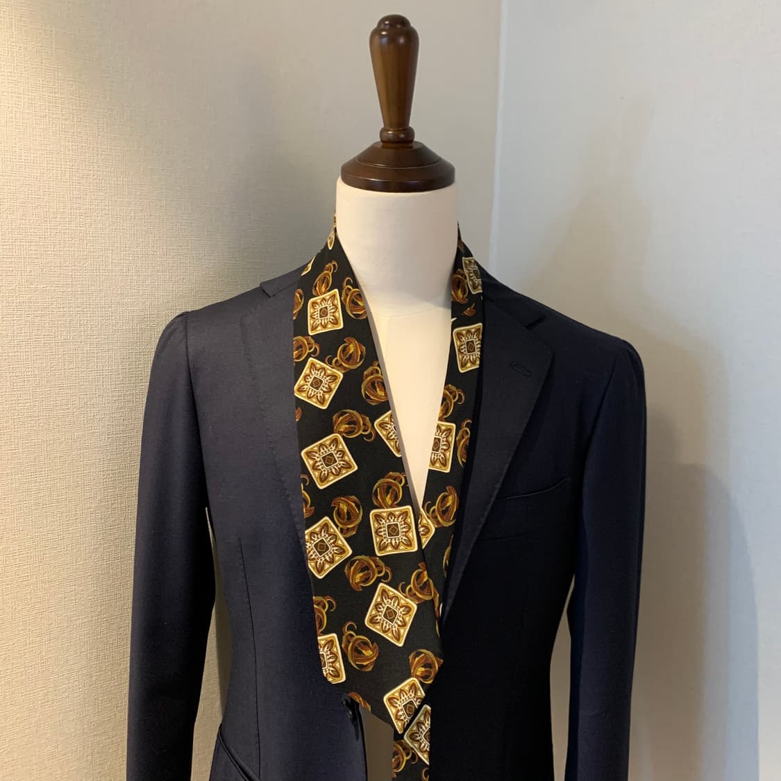 크리스찬 디올(Dior) 블랙 기하학적패턴 명품넥타이 100실크 A+ 상품이미지1