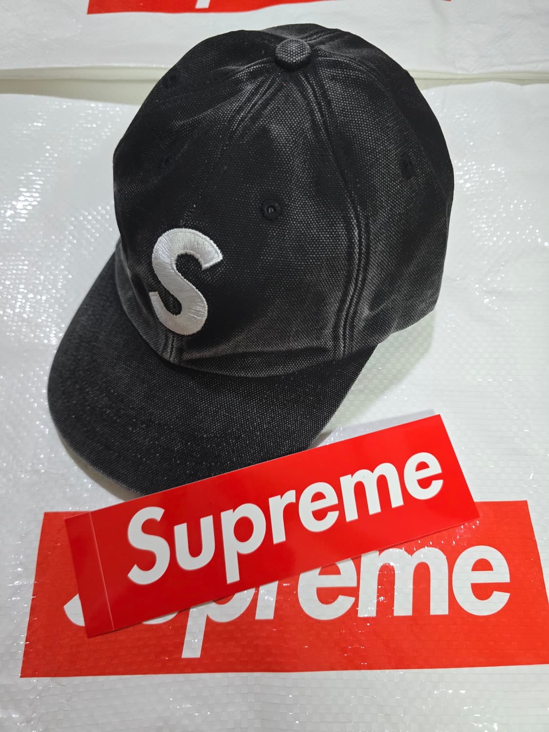 슈프림 피그먼트 S로고 6패널 블랙 상품이미지2