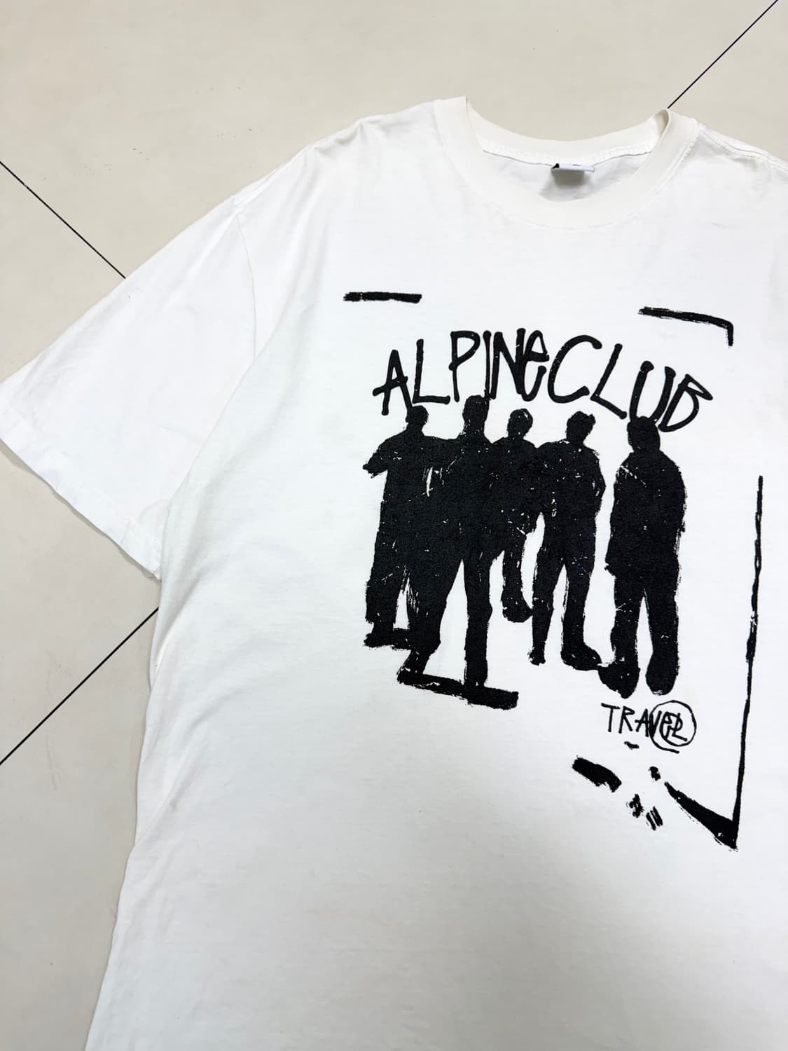 Travel 트래블 하이커 섀도우 피그먼트 빅로고 반팔티 화이트 상품이미지3