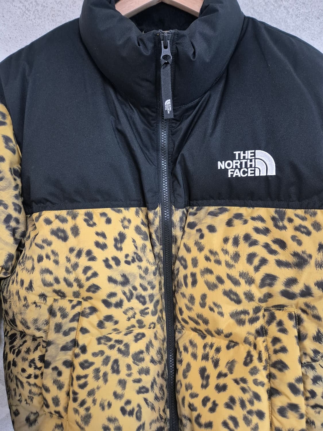 노스페이스 화이트라벨 노벨티 눕시 다운패딩 레오파드L 95 상품이미지2