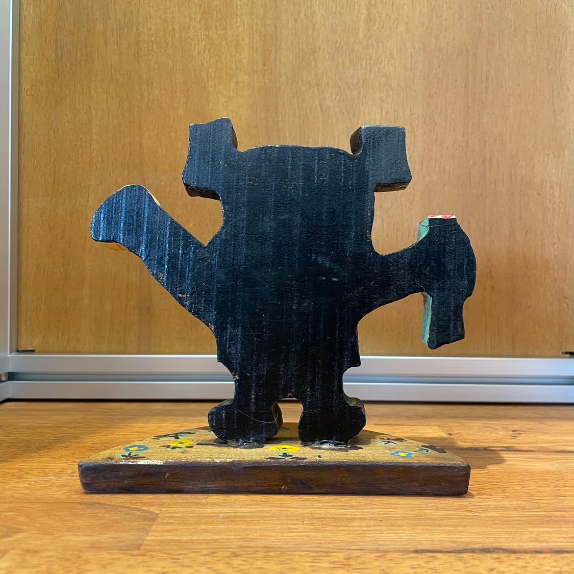 Hand-Painted Wooden Bear Figurine 상품이미지2