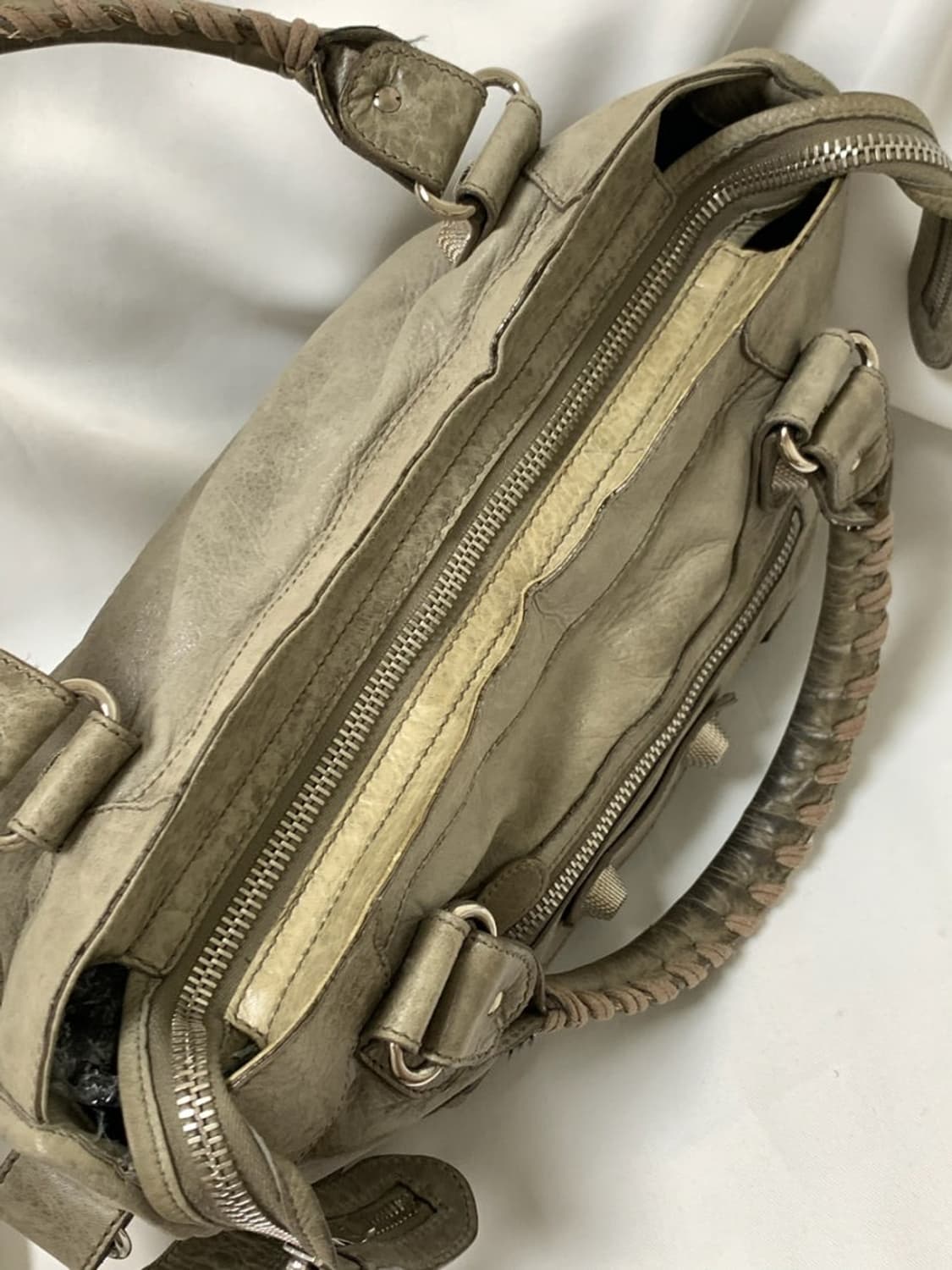 발렌시아가 모터백 카키그레이 상품이미지7