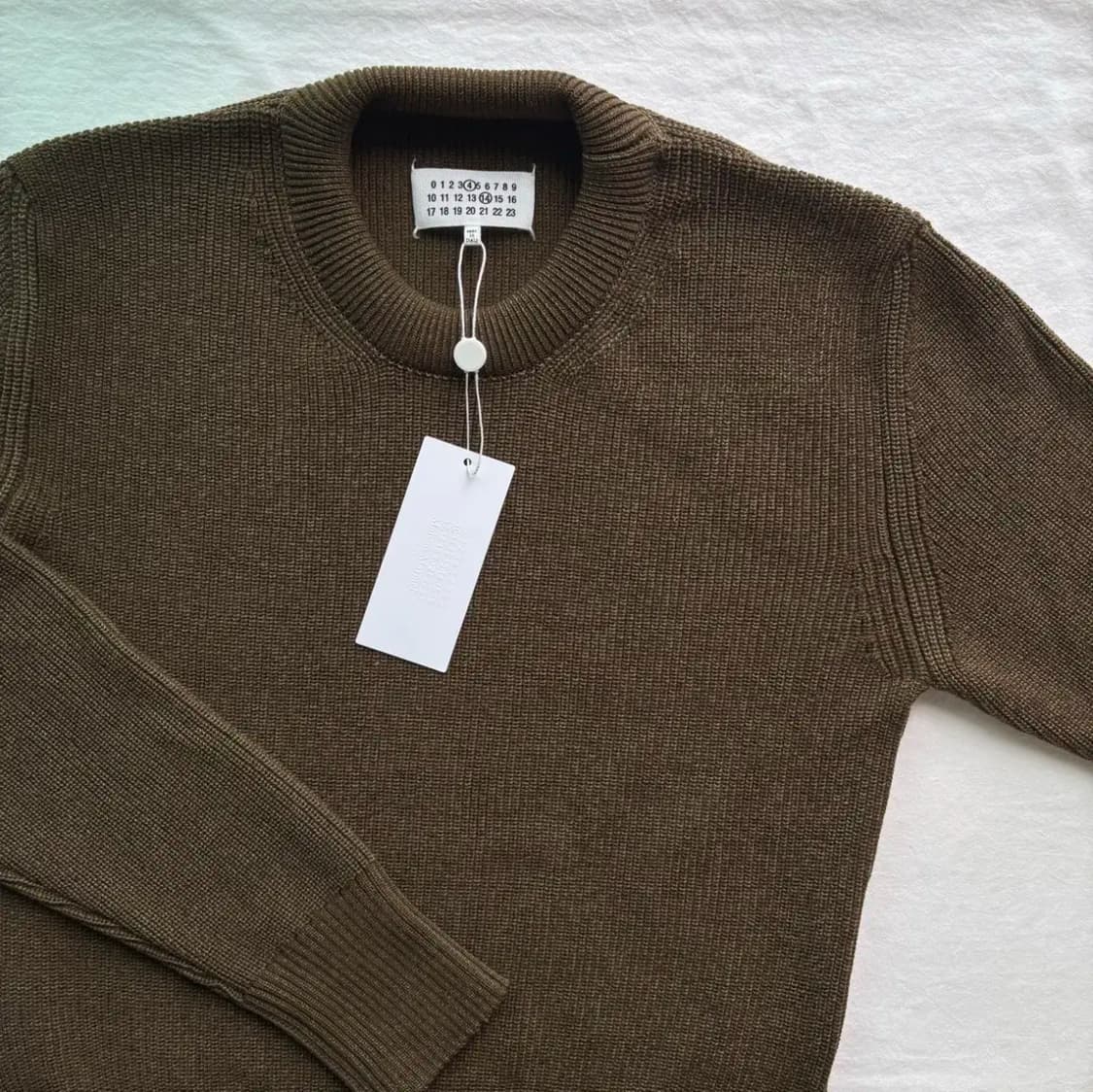 [L] 마르지엘라 풀오버 니트 올리브 상품이미지2