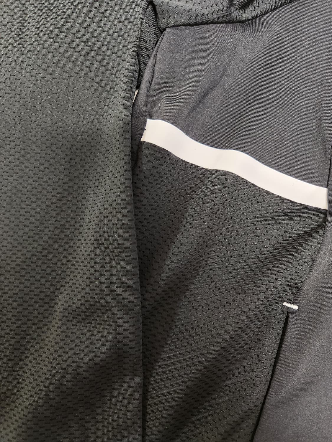 험멜 트레이닝 집업 져지 사이즈110

오염 하자없이 깨끗해요^^

세탁 상품이미지5