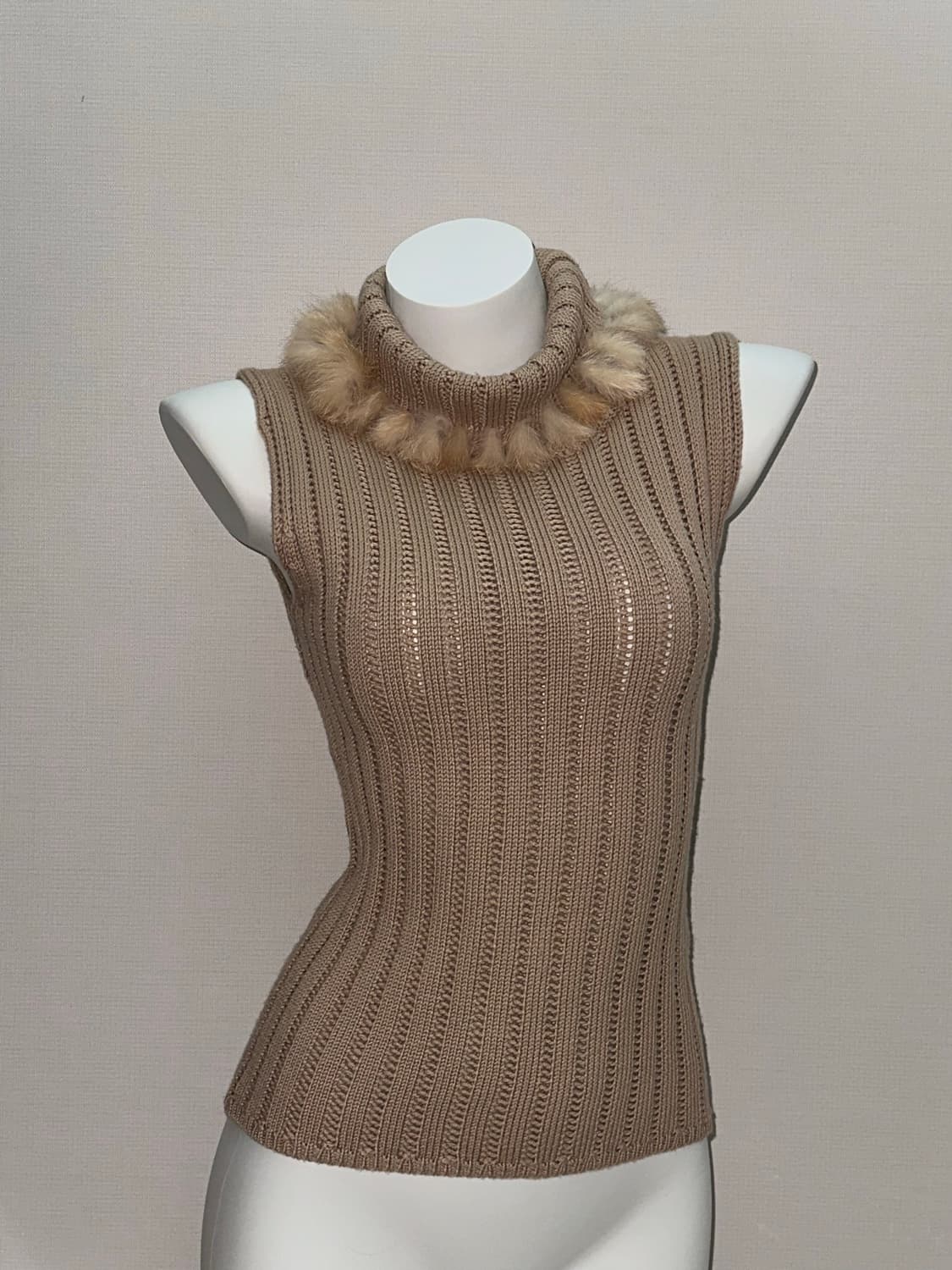 빈티지 베이지 퍼 폴라 슬리브리스 니트 상품이미지2