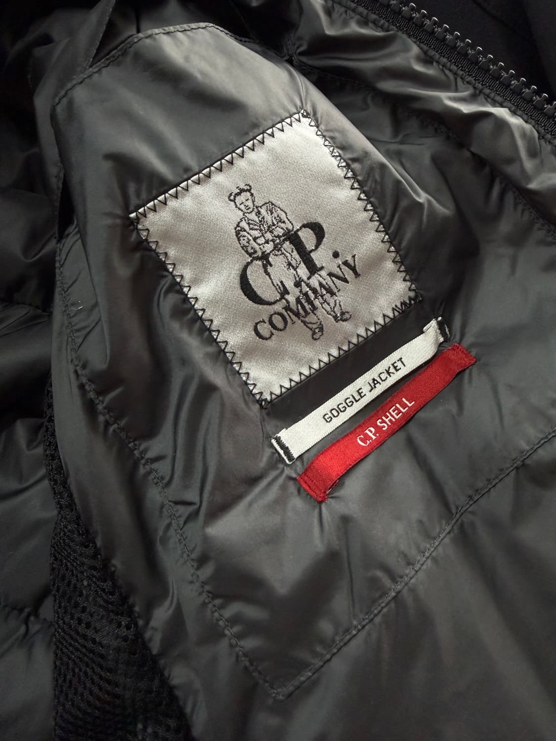 95/ 씨피컴퍼니 고글 렌즈 하이브리드 쉘 패딩 상품이미지9