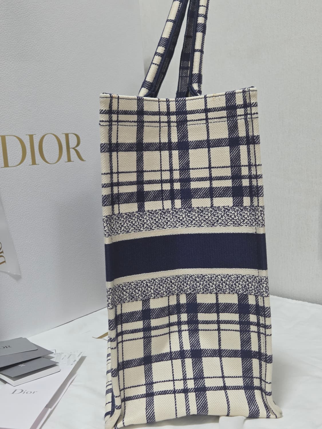 [한정판] 디올 북 토트 백 L Size 상품이미지4