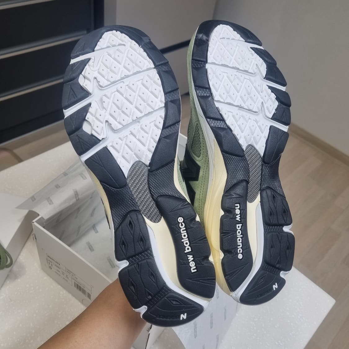 뉴발란스 990v3 올리브 자운드 [290] 상품이미지6