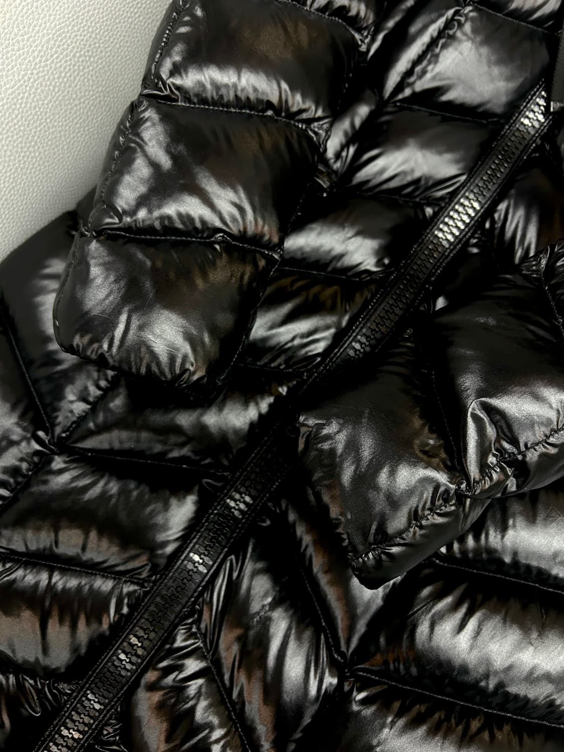 몽 클 레 르 블랙 유광 롱패딩 자켓(00/44) 상품이미지6