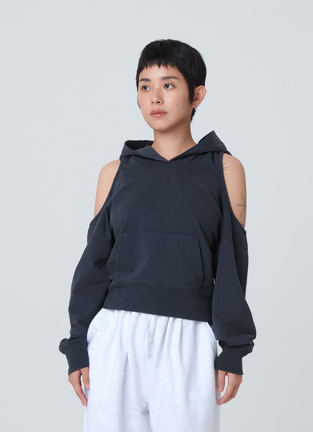 Budhi mudra Cut Out Hoodie Black 상품이미지1