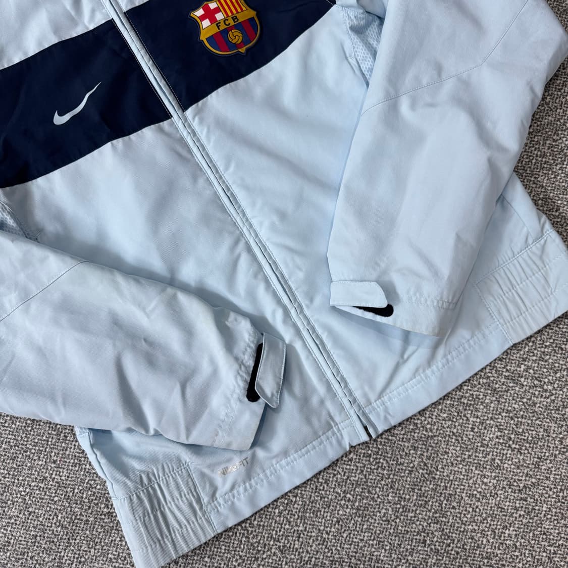 나이키 FC 바르셀로나 바람막이 상품이미지3