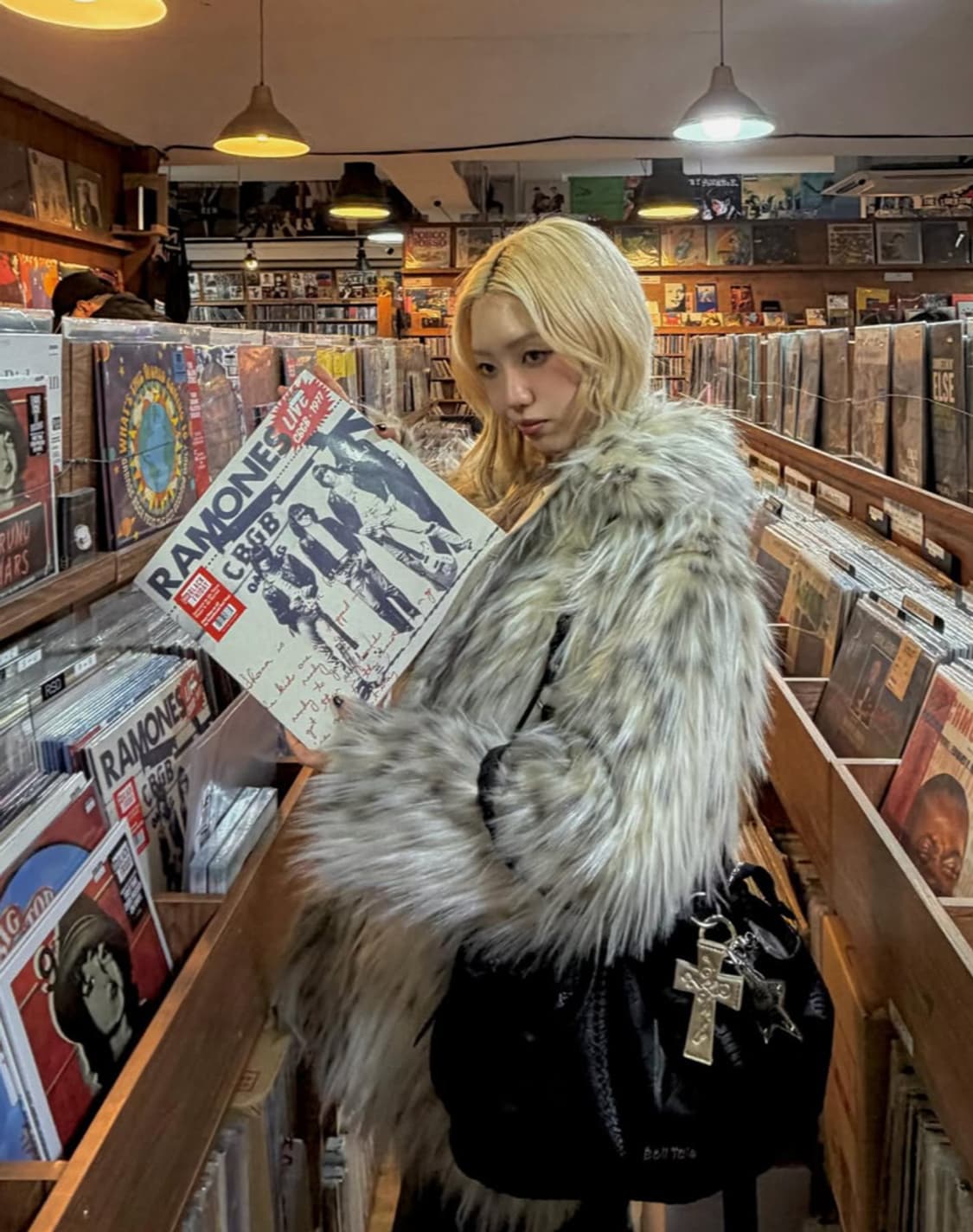 썬번프로젝트 리버시블 퍼 무스탕 베이지 상품이미지6