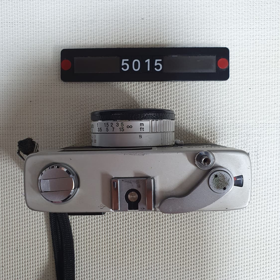 코니카 C 35 플래시 매틱 필름카메라 실버바디 상품이미지2