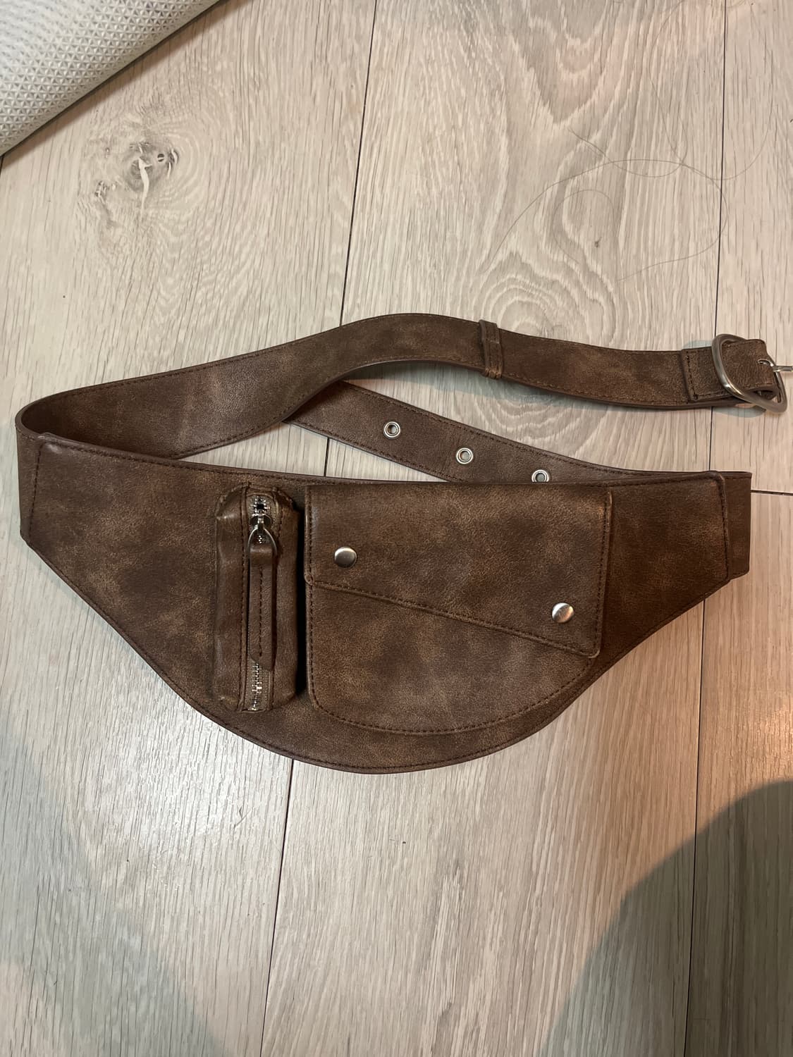 샌드뮤지엄 벨트백 상품이미지1