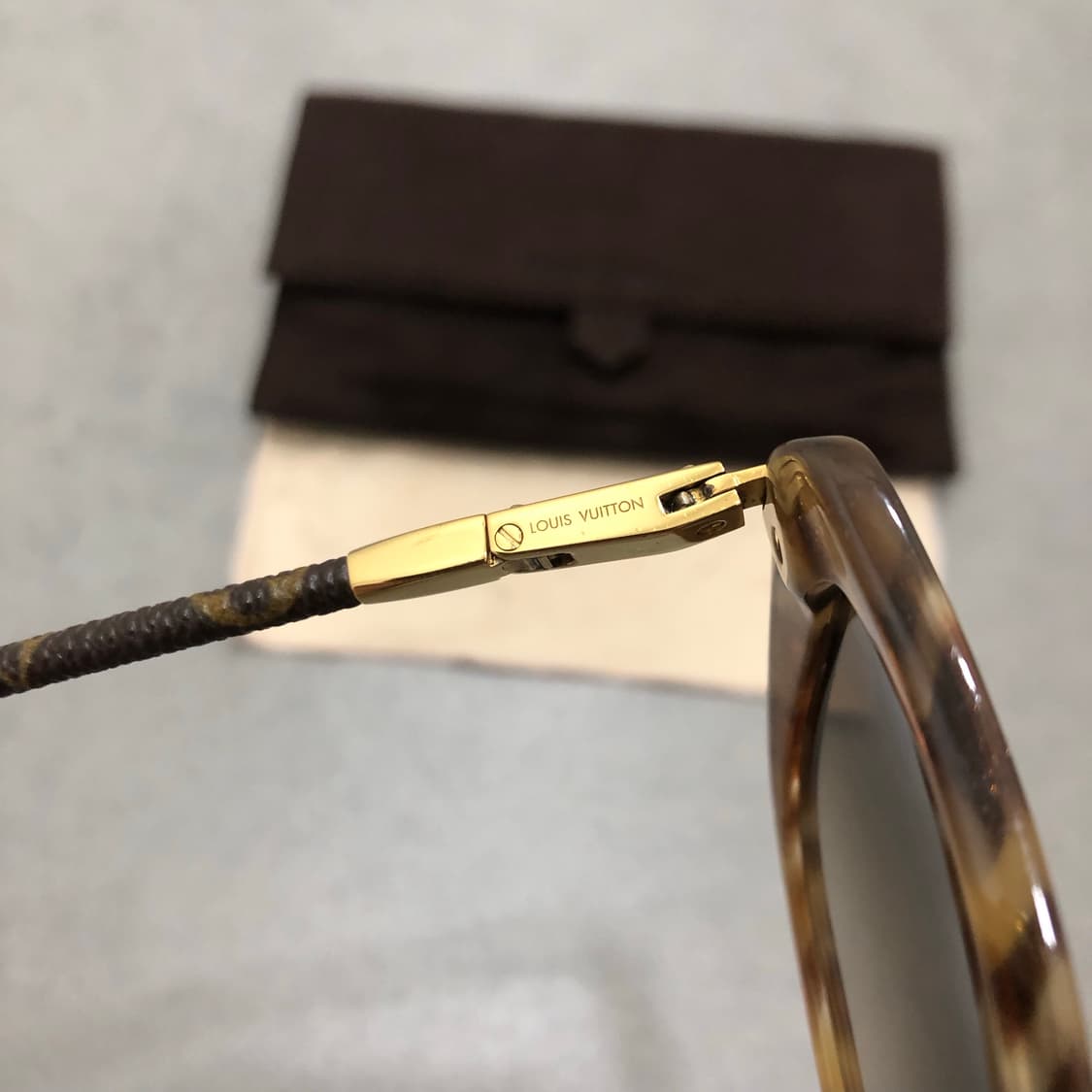 루이비통 모노그램 폴딩 선글라스 상품이미지7