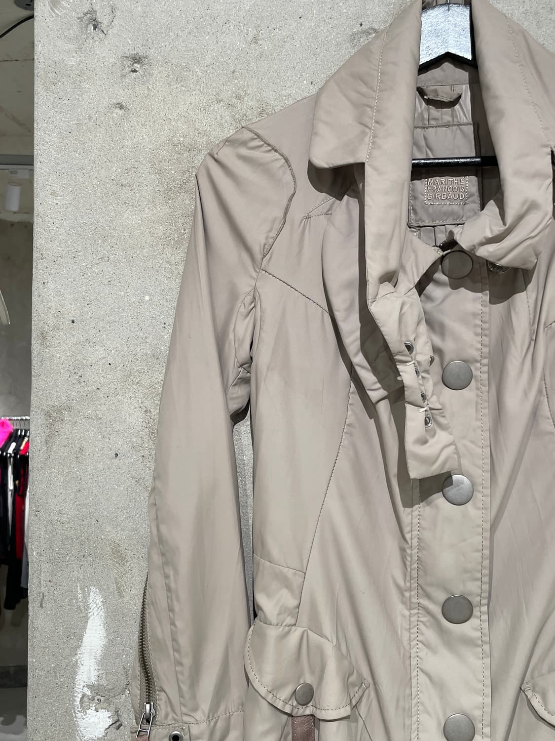 마리떼 프랑소와 저버 베이지 스냅버튼 유틸리티 나일론 코트 상품이미지2