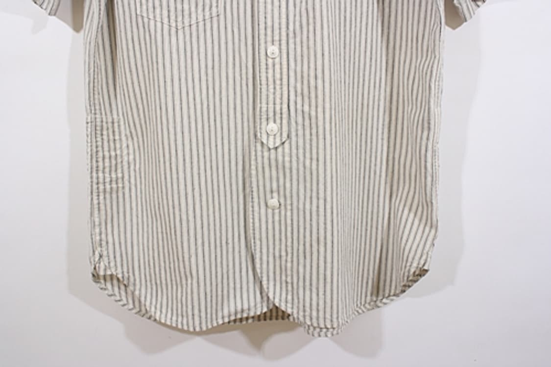 커버낫 라운드 플라켓 스트라이프 셔츠 상품이미지3