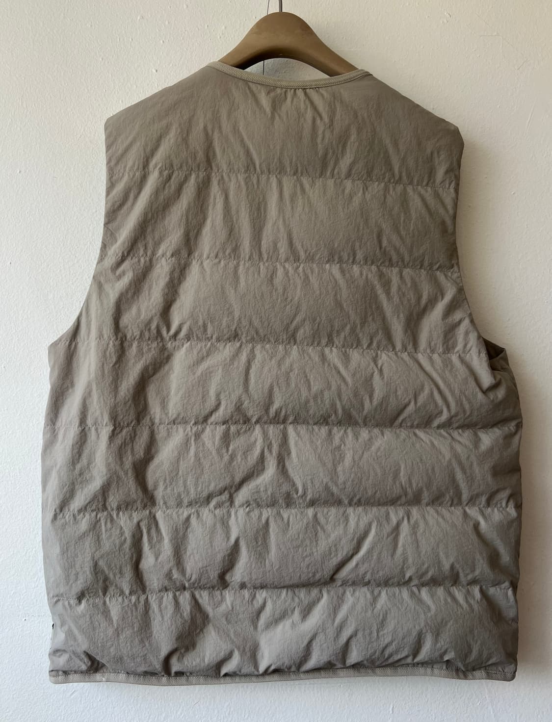 스노우피크 남성 카키베이지 캠핑룩다운조끼  상품이미지9