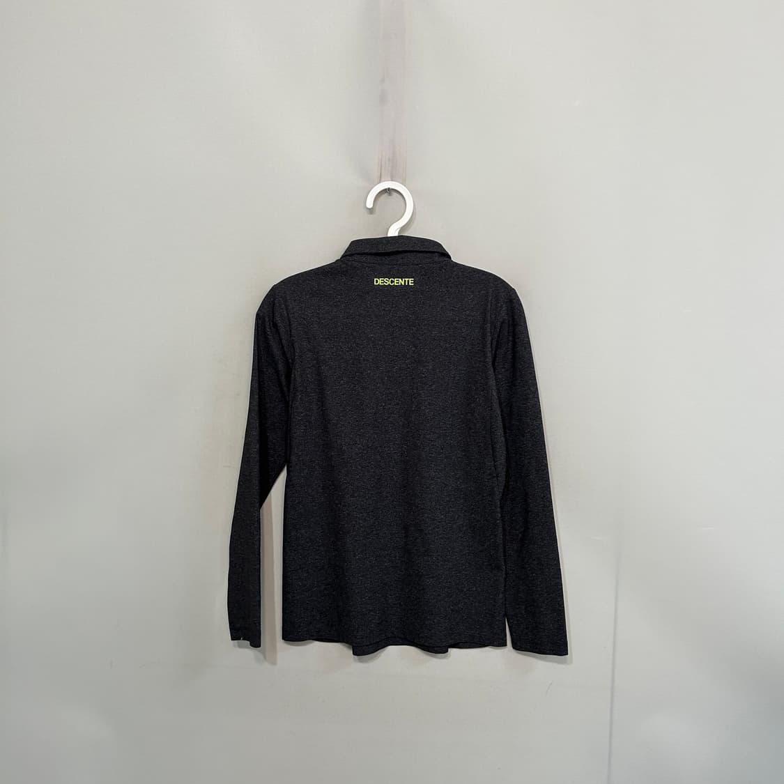 데상트 여성 카라 티셔츠 90 상품이미지3