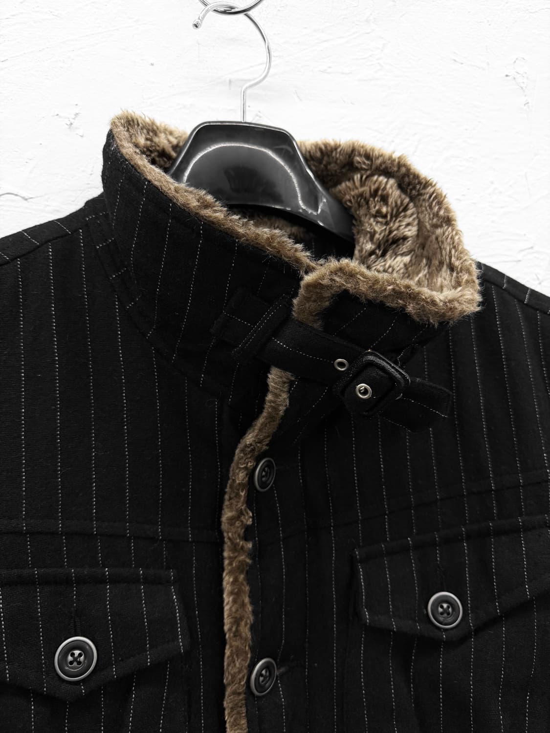 down by the water 핀 스트라이프 퍼 자켓 상품이미지2