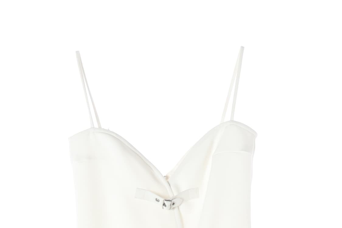 꾸레쥬 23SS 화이트 일립스 버클 스트랩 나시 미니 원피스
 상품이미지3