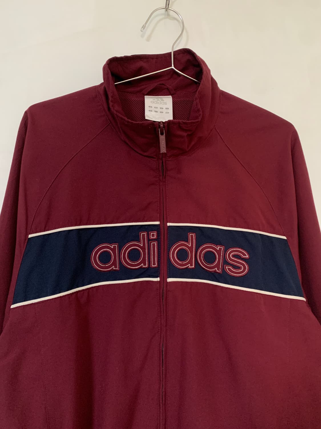 아디다스 체스트 로고 바람막이 상품이미지5