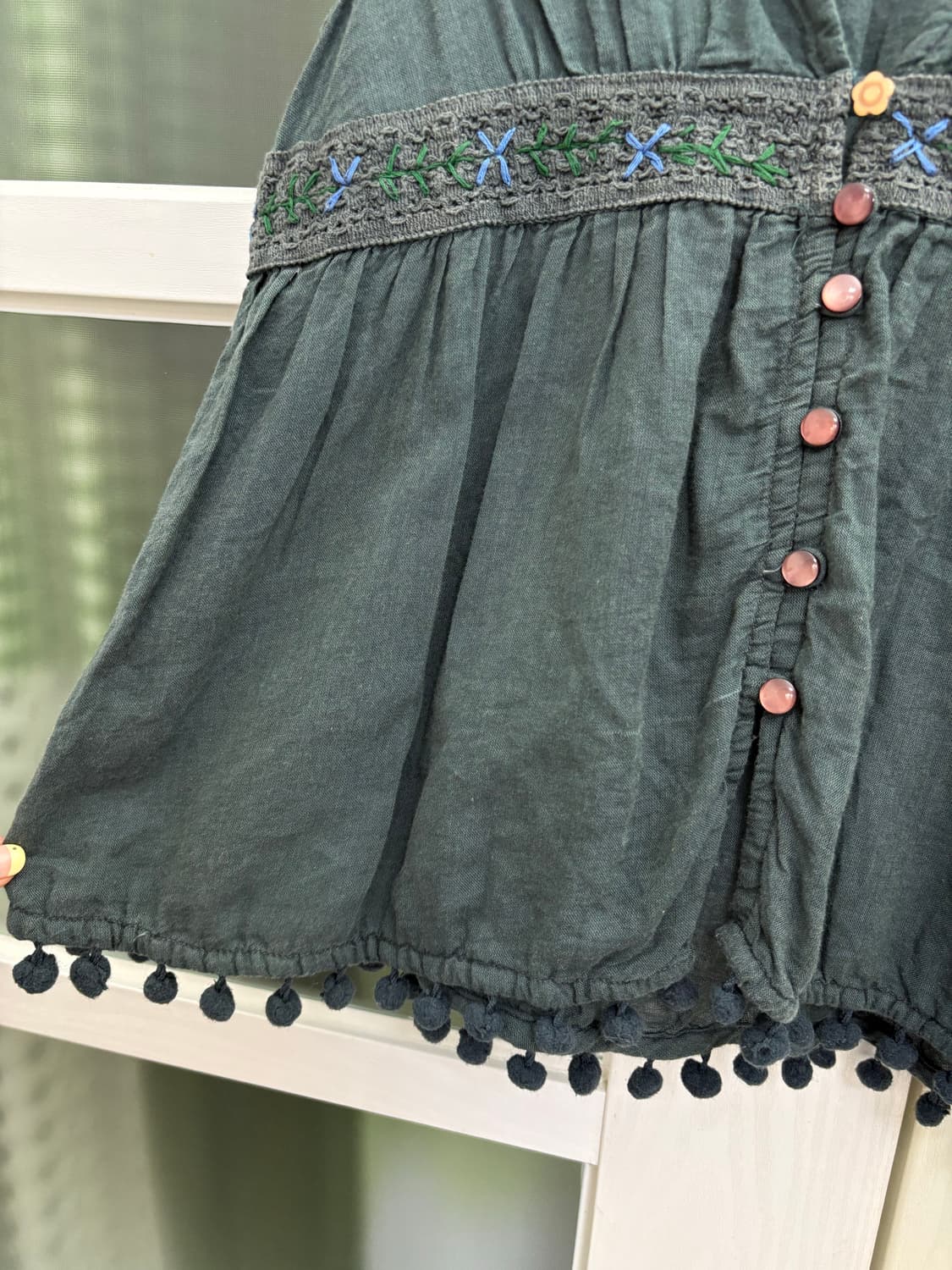 다크그린 자수 블라우스 상품이미지5