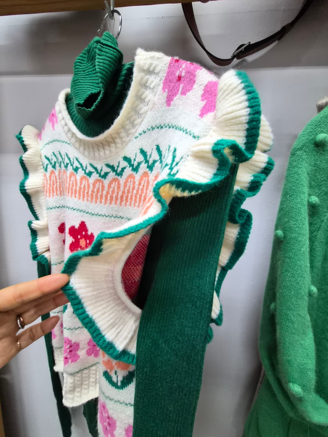 프릴 니트베스트 상품이미지3