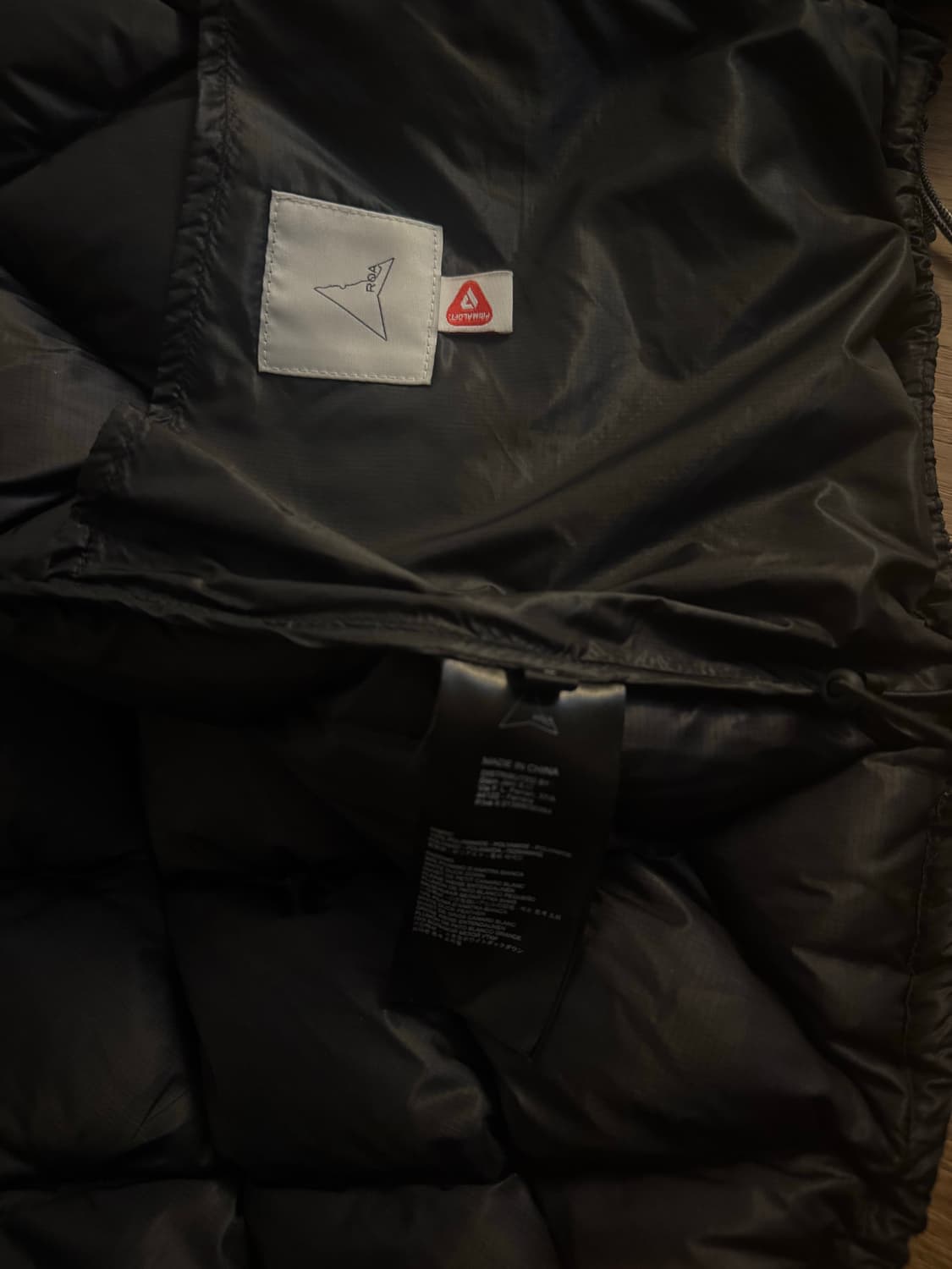 [L] ROA 라이트 다운 자켓 블랙 상품이미지4