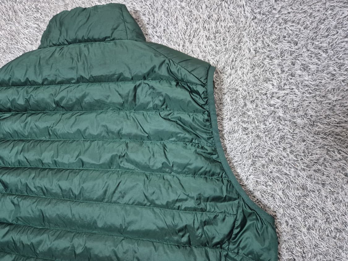 유니클로 남성 경량 다운 패딩 조끼 XL 상품이미지4