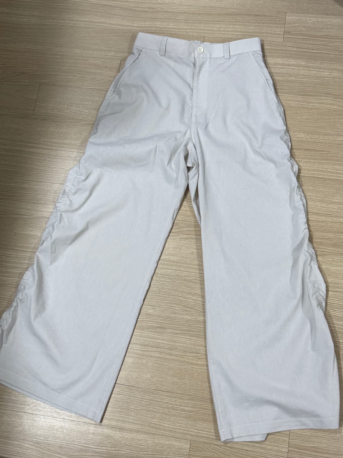 [78] 송지오옴므 25SS 셔링 플레어 팬츠 아이보리 상품이미지1