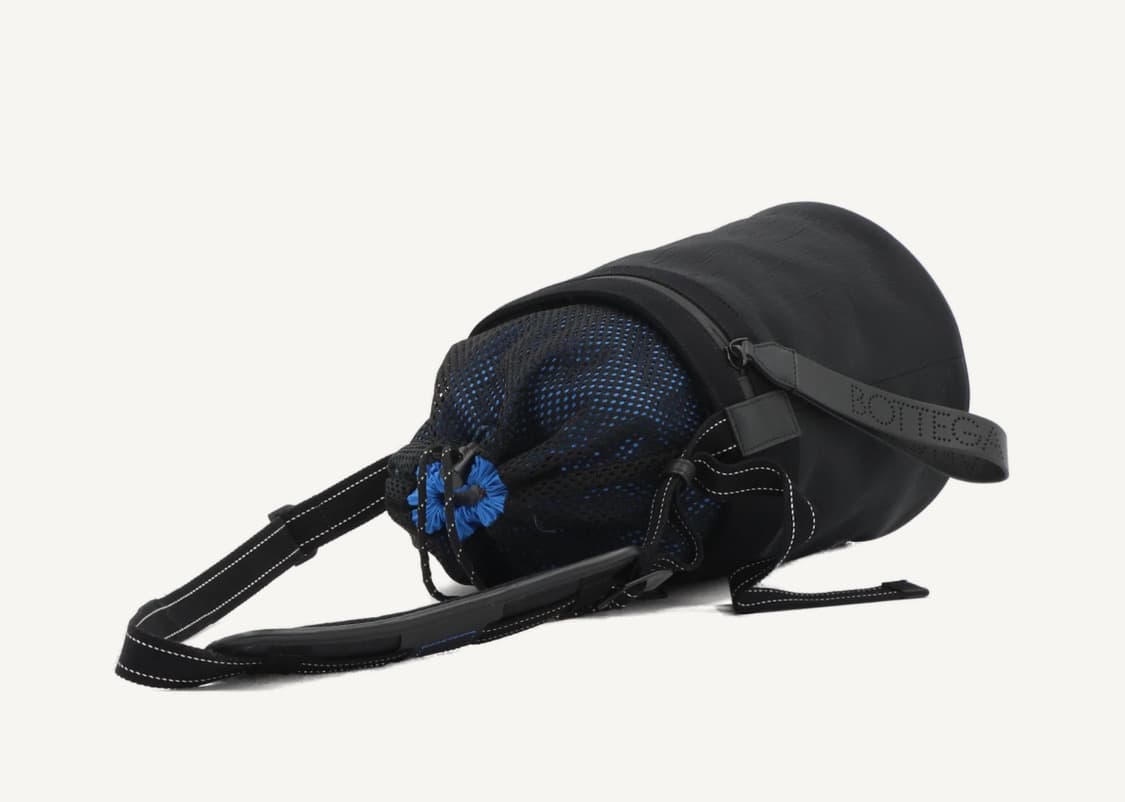 보테가베네타 나일론 버킷백 상품이미지4