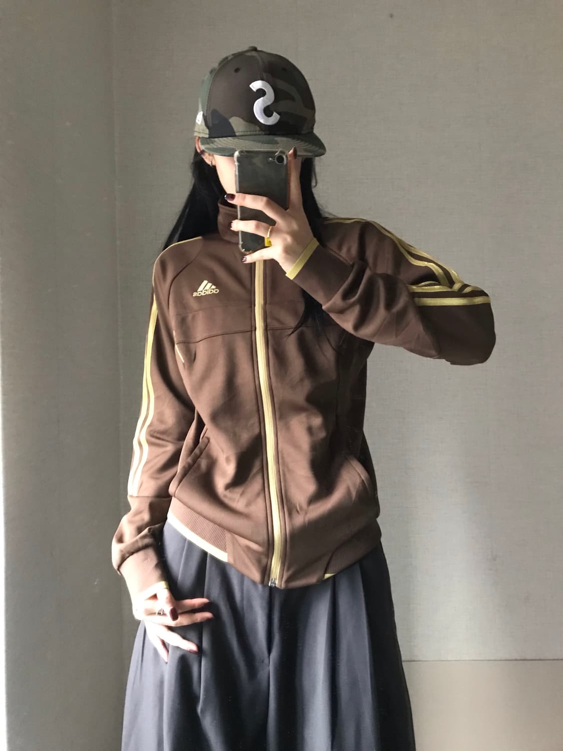 아디다스 브라운 골드 져지 상품이미지1