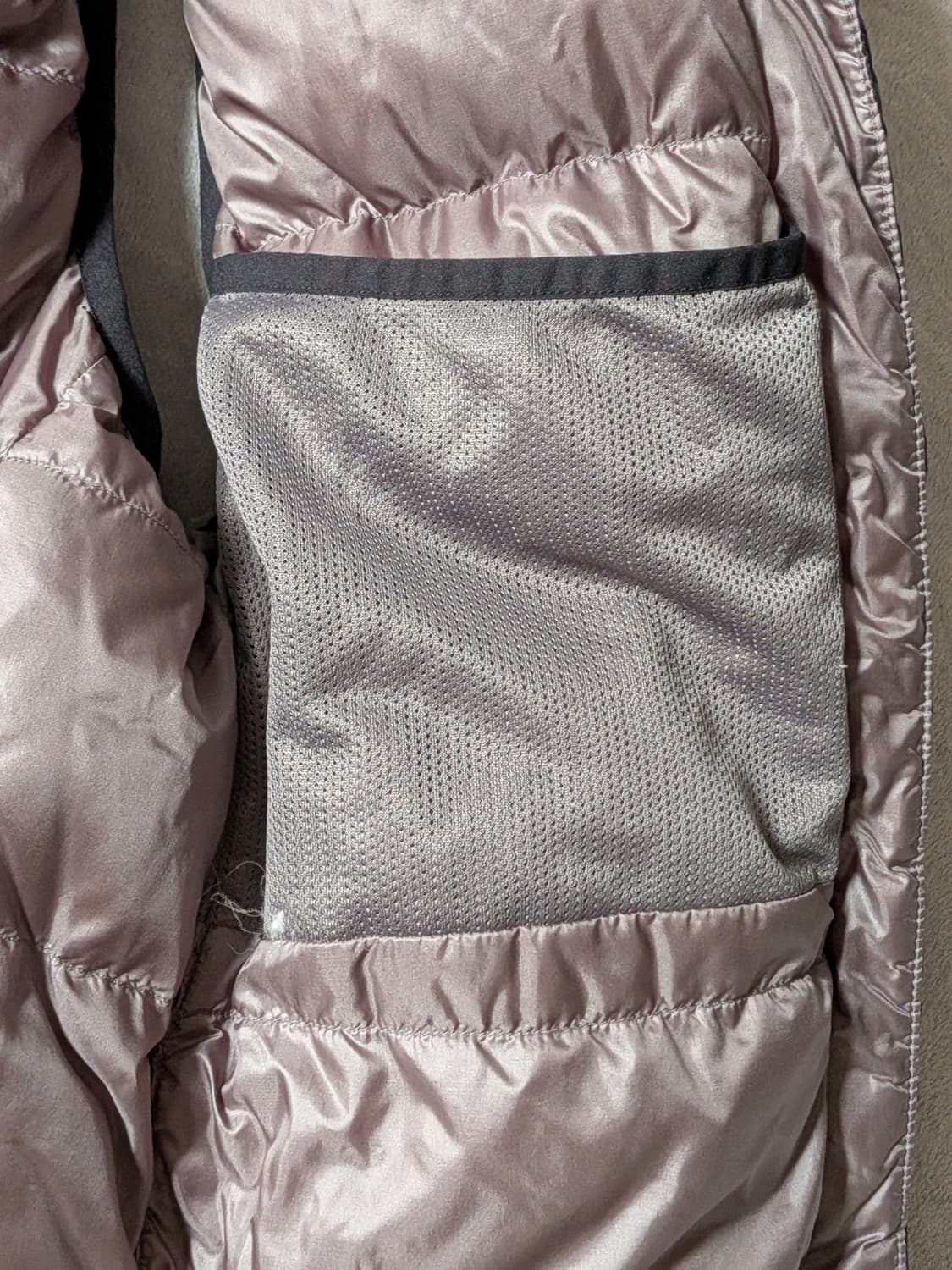 10s 몽벨 라이트 다운 베스트 블랙 상품이미지4