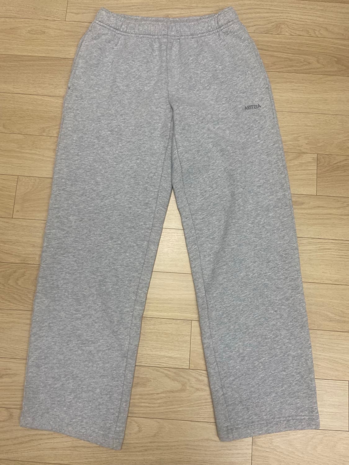 Aritzia 메가 스트레이트 스웻팬츠 상품이미지9