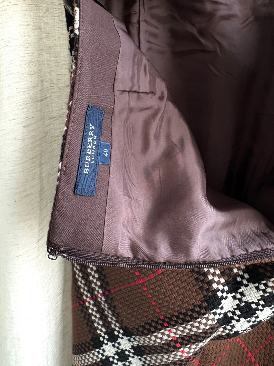 Burberry skirt 버버리 로우웨이스트 미디 스커트 상품이미지4