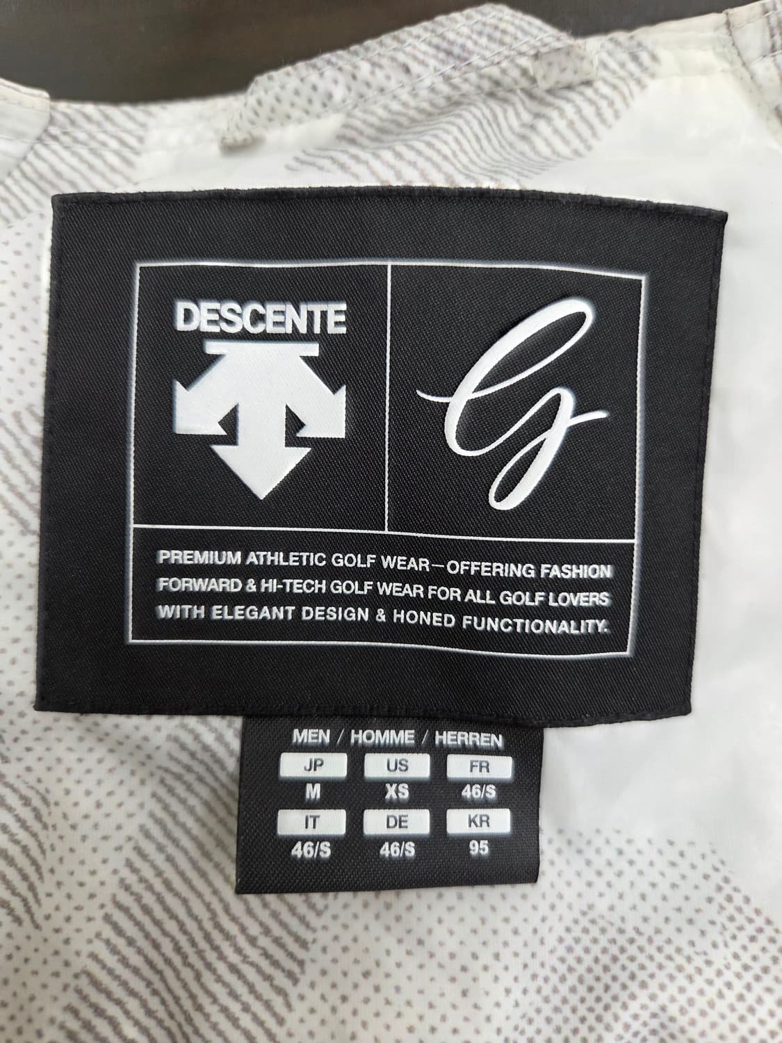 데상트 남성 경량 패딩 95 상품이미지3