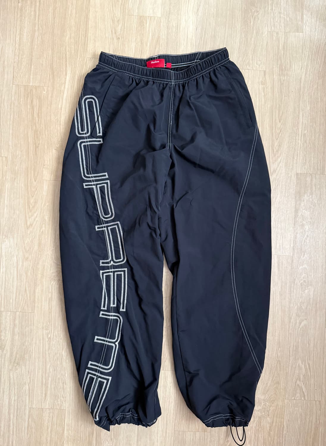 Supreme 엠브로이더리 트랙 팬츠 상품이미지2