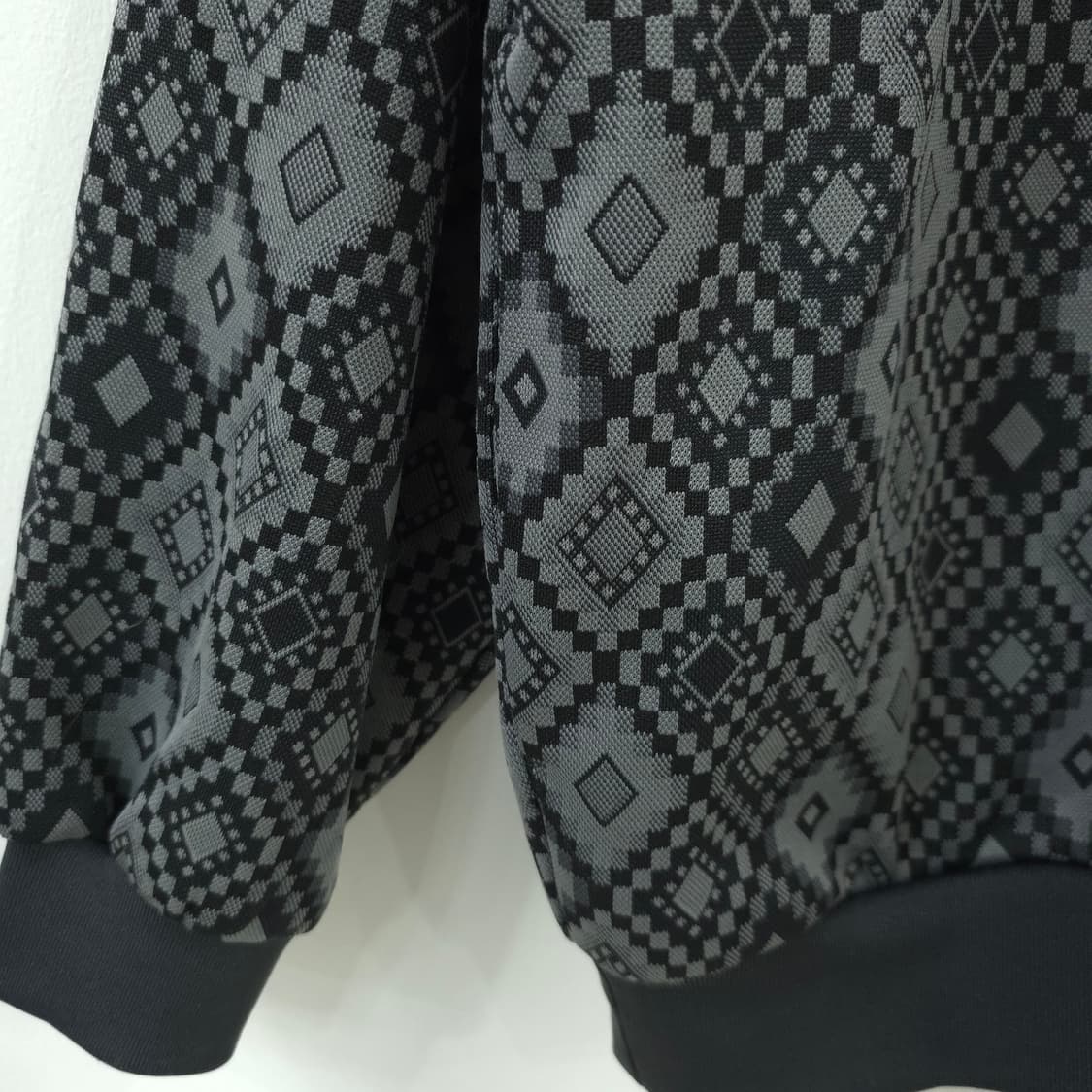 빔즈 패턴 가디건 상품이미지3