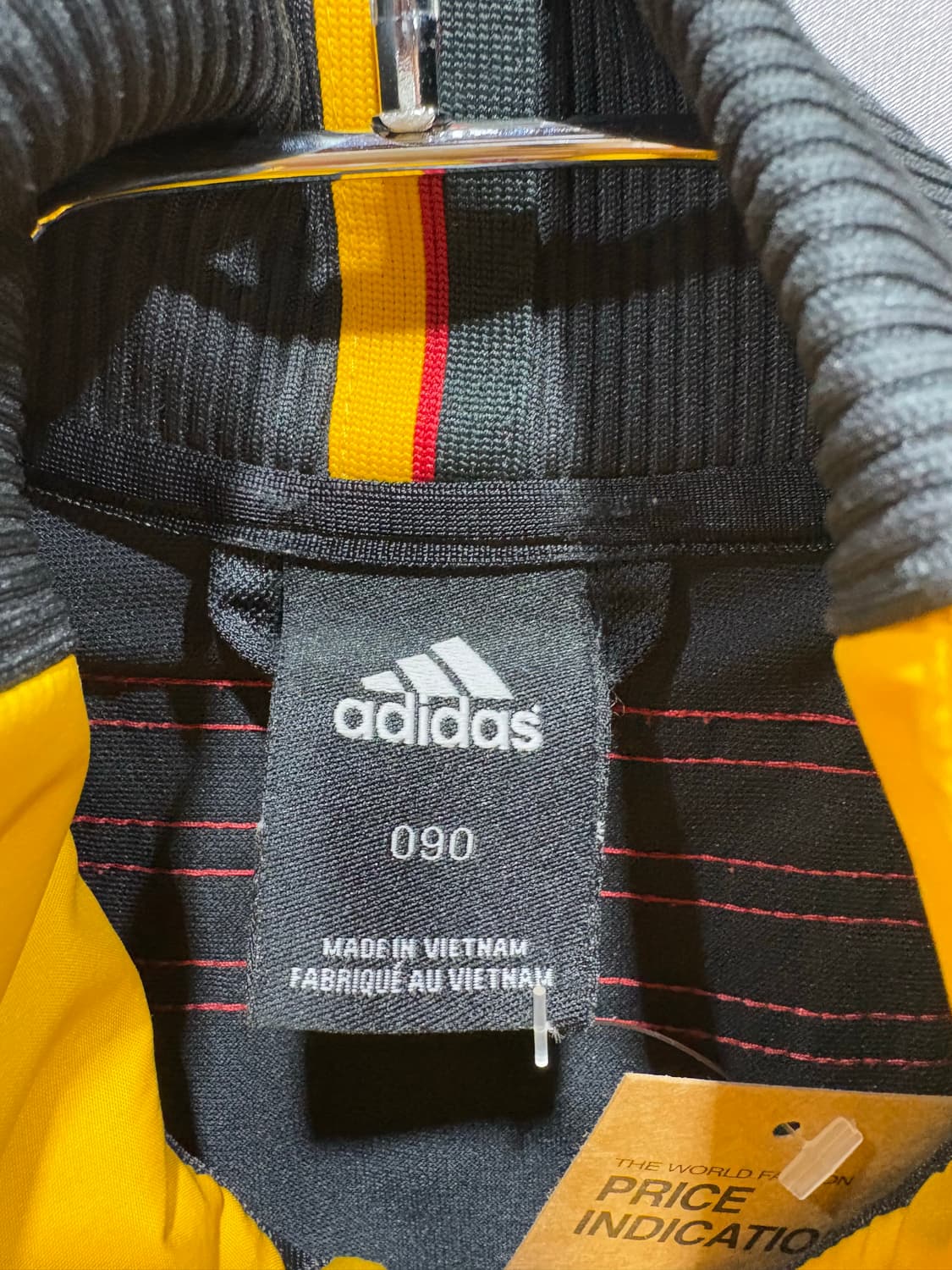 S 아디다스 독일 삼선로고 옐로우 배색 트랙탑 상품이미지5