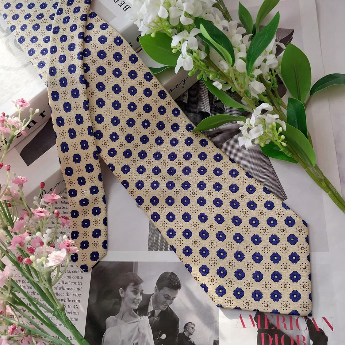 발망 실크 아이보리 플라워 패턴 넥타이 10cm A+등급 K1669
 상품이미지5