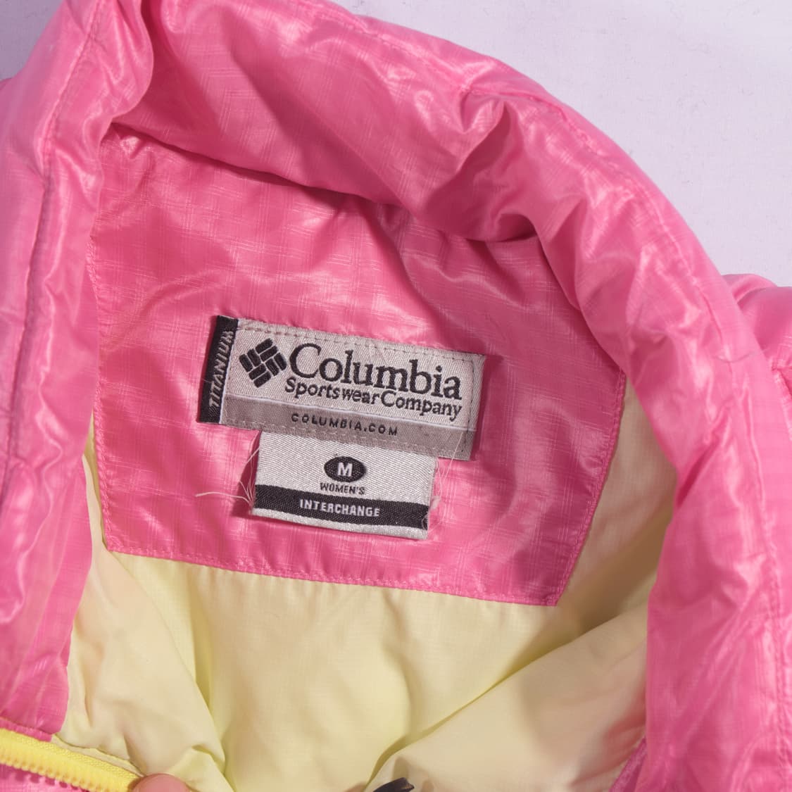 컬럼비아 경량패딩 B76 상품이미지2